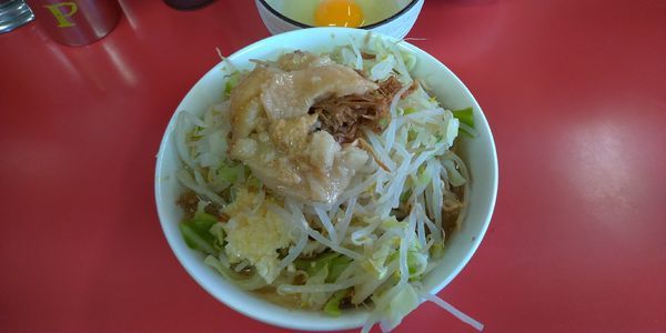 「麺半分：豚2枚(麺 約150g) 700円」@ラーメン二郎 茨城守谷店の写真