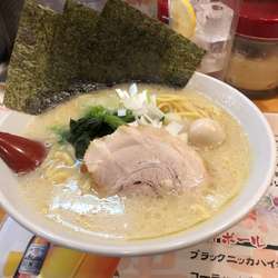 濃厚豚骨塩ラーメン