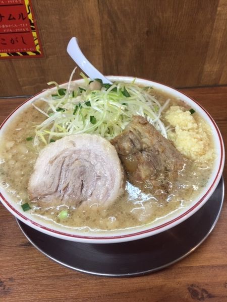 「らーめん 750円　ニンニクＷ・アブラ・ナンコツ」@鬼豚オーガの写真