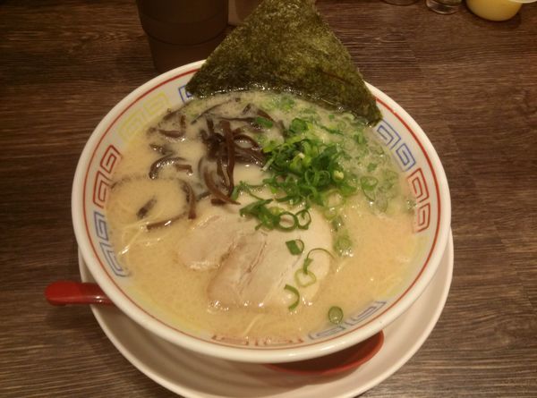 「白豚骨」@つけ麺 中華そば 節 府中店の写真