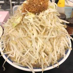 ラーメン(特盛、ヤサイマシ)