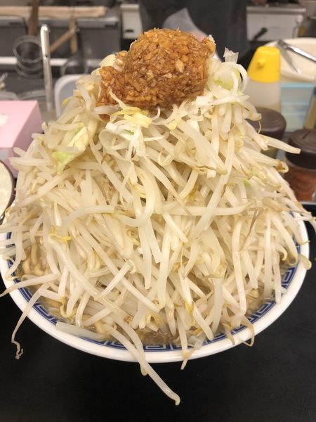 「ラーメン(特盛、ヤサイマシ)」@東葛MARUKAKU 南柏店の写真