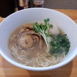 ホタテのらーめん、味玉