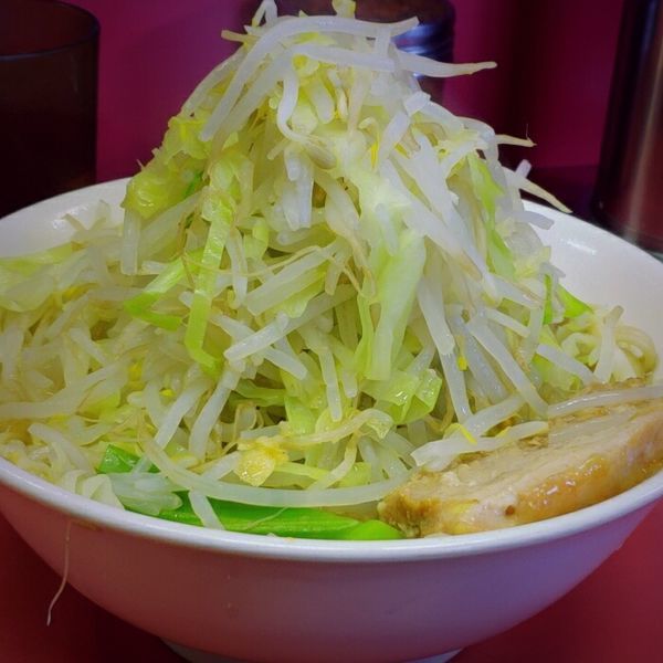 「少なめ（味うすめ、ニンニク少なめ）６５０円」@ラーメン二郎 ひばりヶ丘駅前店の写真