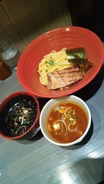 「つけ麺ハーフ＆ハーフ（中盛）８００円」@つけ麺専門 百の輔の写真