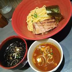 つけ麺ハーフ＆ハーフ（中盛）８００円