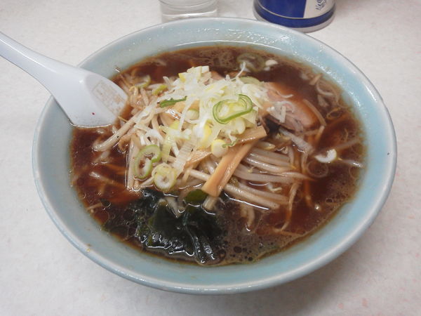 「醤油ラーメン 750円」@芳蘭の写真