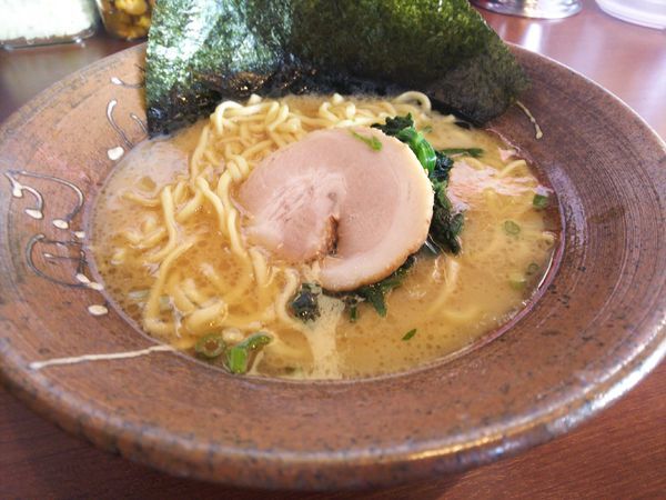 「スタンダードラーメン700円」@横濱家系ラーメン 一魂家 水口店の写真