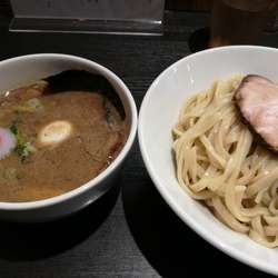 濃厚魚介豚骨つけめん+特製トッピング+辛海老油