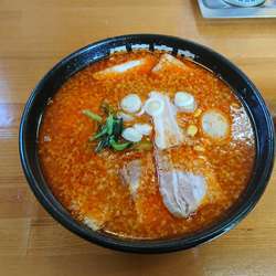 白の辛味噌らーめん+チャーシュー+辛味