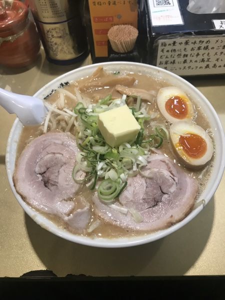 「みそらーめん　バター　味付玉子　大盛」@超ごってり麺 ごっつ 新小岩店の写真
