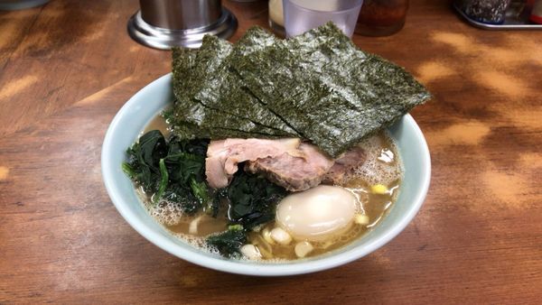 「MAX 並」@横浜ラーメン 武蔵家 船橋店の写真