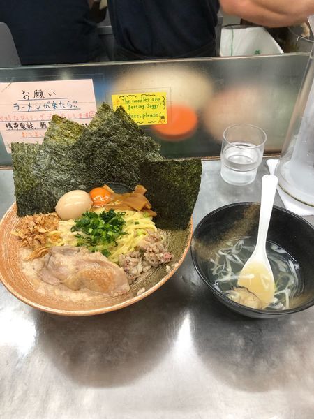 「金目鯛まぜそば(塩)鳥ももコンフィ付き、生卵付き、牡蠣出汁割スー」@覆麺 智の写真