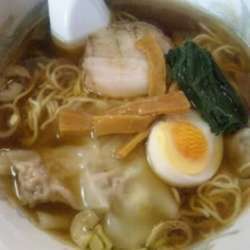 ワンタン麺