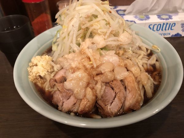 「あかつき麺 大盛（400g）全部マシ」@麺や あかつきの写真