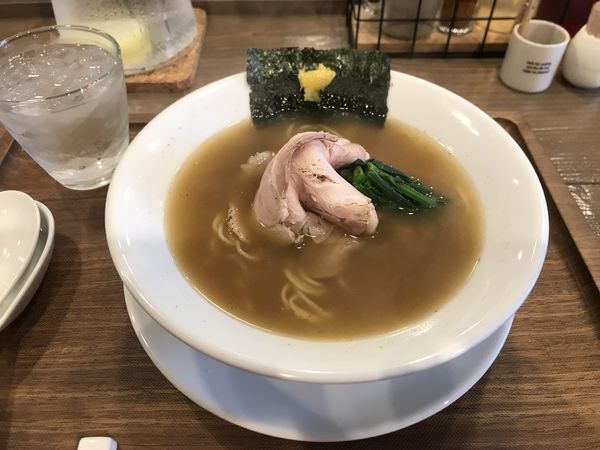 「淡炊錦爽鶏だしそば」@Omotenashi Noodles まつじの写真