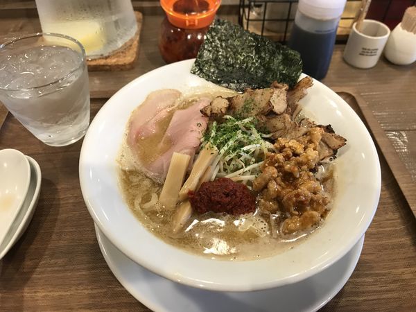「辛味噌そば【追い飯付】」@Omotenashi Noodles まつじの写真