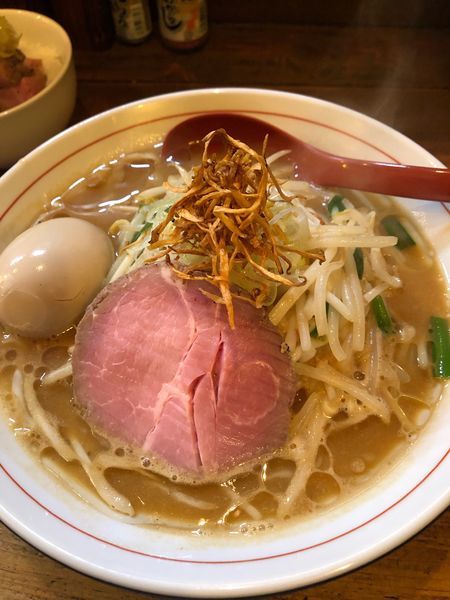 「味噌らーめん大盛り 780円 味玉(ツイッターサービス)」@東京味噌らーめん 鶉の写真