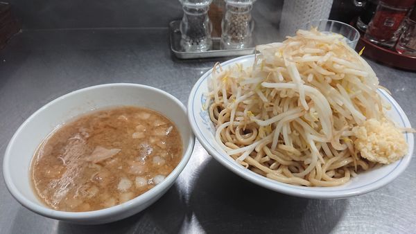 「つけめん ヤサイ多めニンニク」@らーめん大 本郷店の写真