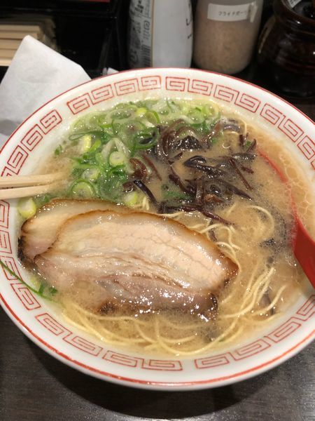 「ラーメン 680円」@博多らーめん 濱田屋 北千住店の写真