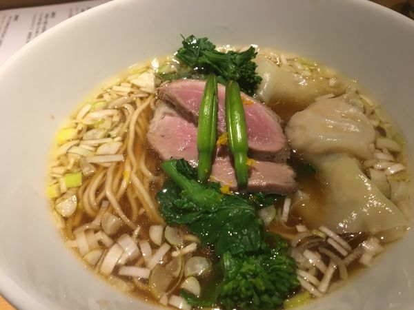 「鶏そば 醤油+牛すじご飯」@鶏そば 山もとの写真