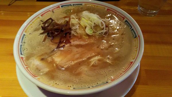 「豚骨醤油ラーメン　+　チャーシュー」@とんこつ らい斗の写真
