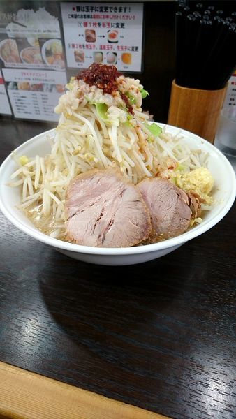 「塩2 800円大盛100円野菜増しニンニク背脂辛め」@ラーメンいつきの写真
