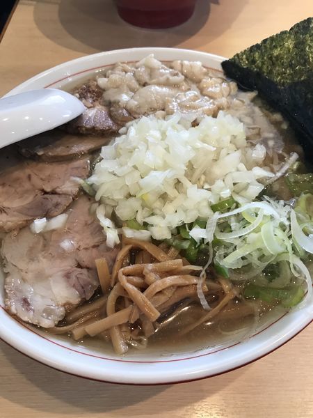 「チャーシュー麺 中 身入り 玉ねぎ」@手打ち中華そば 酒田の写真