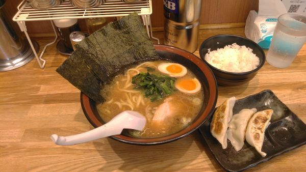 「味玉セット756円」@せい家 下総中山店の写真