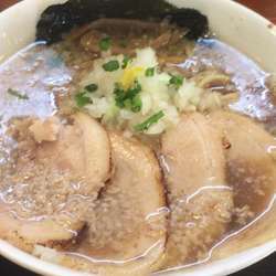 白・煮干しラーメン チャーシュートッピング