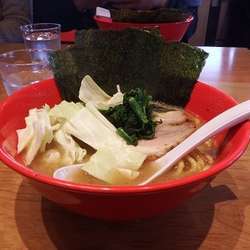 ヤバイラーメン並