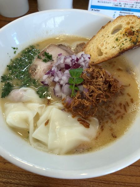 「特製鶏そば」@アメノオトの写真