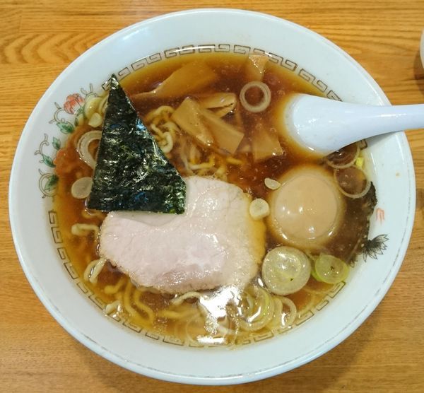 「中華そば＋味玉」@春木屋 荻窪本店の写真