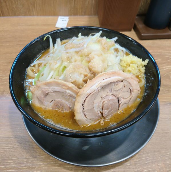 「味噌ラーメン並 豚１枚増し ショウガ アブラ」@ジャンクガレッジ 深谷店の写真