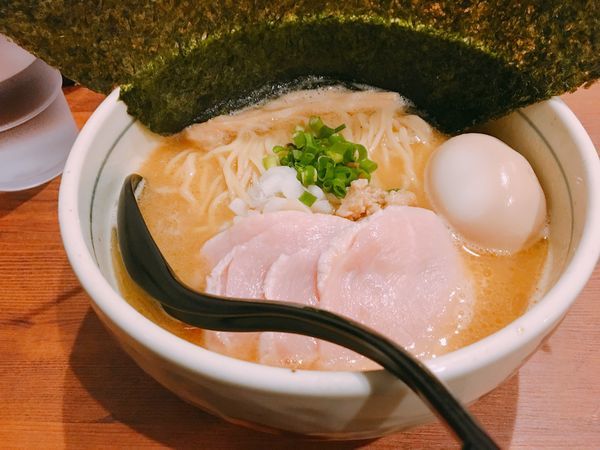 「特選濃厚鶏白湯」@濃厚鶏麺 ゆきかげ 三ノ輪店の写真