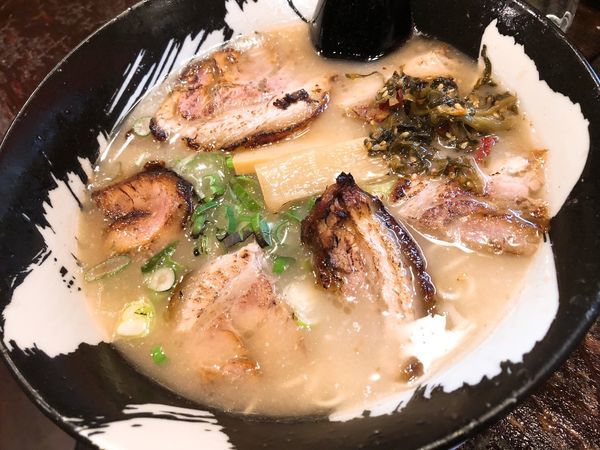 「豚骨ラーメン」@らーめん本舗 春夏冬の写真