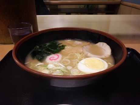「煮干しラーメン」@名代 富士そば 恵比寿店の写真