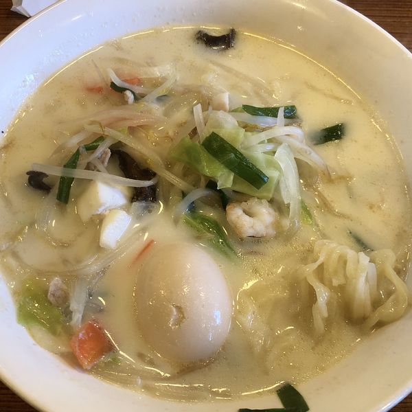 「豆乳野菜タンメン＋味玉」@手打ちらーめん はやぶさの写真