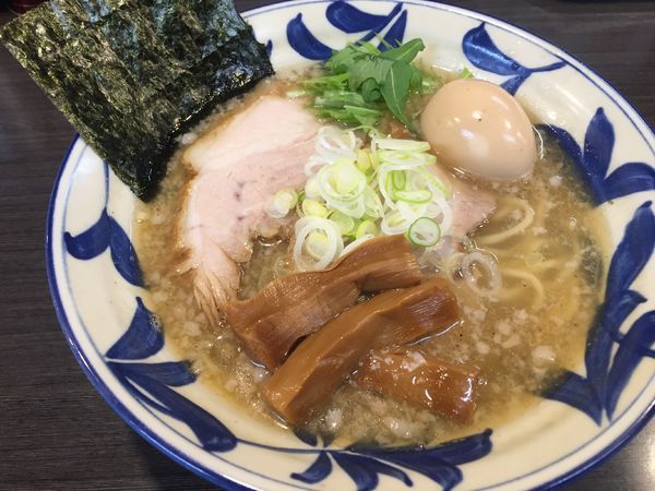 「塩らーめん」@ラーメンつけ麺 奔放の写真