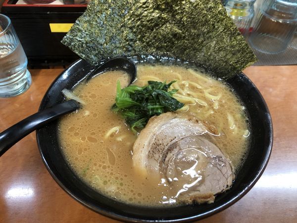 「豚骨ラーメン」@横浜家系ラーメン鶴ヶ峰家の写真