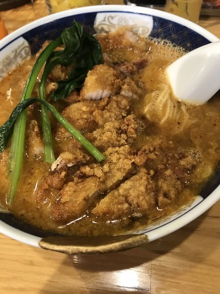 「排骨担々麺」@支那麺 はしご 赤坂店の写真