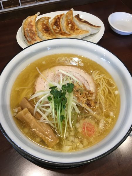 「芳醇鶏塩らーめん」@らーめんつけ麺 吉田商店 本店の写真