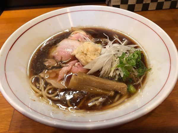 「地鶏の特選醤油ラーメン～ホタテペースト添え～」@醤油と貝と麺そして人と夢の写真