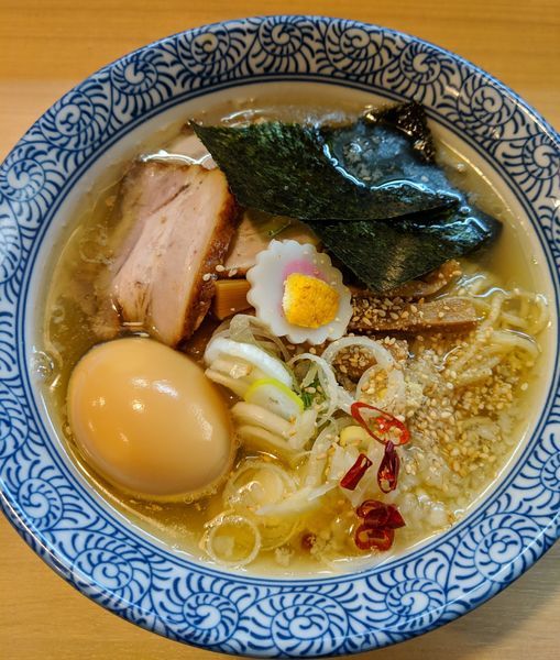「粟国の塩そば750円+煮玉子100円」@中華そば 多賀野の写真