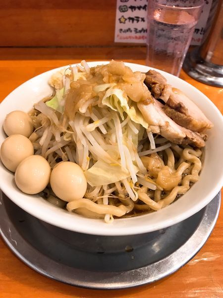 「大ラーメン＋ウズラ   ¥800」@麺屋穴場の写真