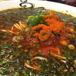 辛旨！！肉味噌炎麺（〆のご飯付き)　730円