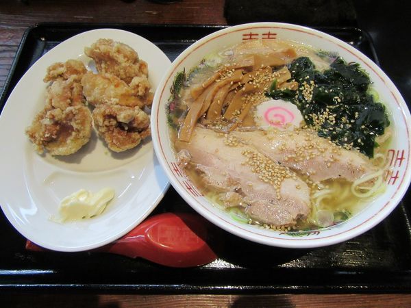 「塩チャーシューメン＋唐揚げ５個（１２００円）」@水戸中華そば むじゃき食堂の写真