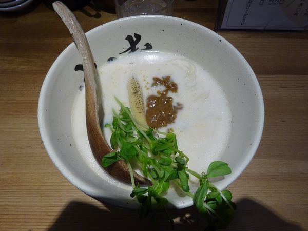 「キーマ牛白湯」@牛骨ラーメン ぶっこ志 北浜店の写真