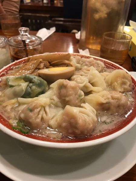「粗挽ワンタン麺 塩」@広州市場 西新宿店の写真