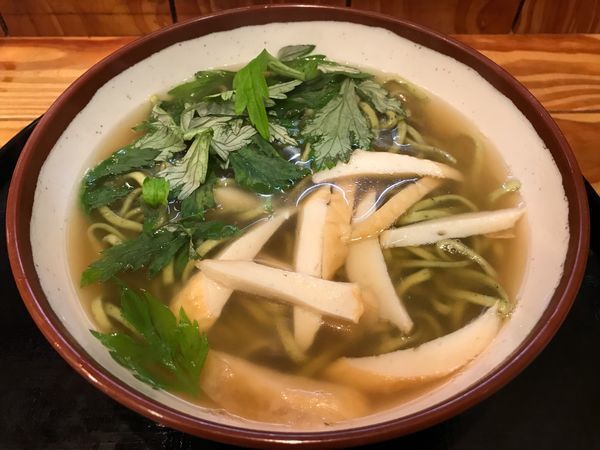 「フーチバーそば  760円」@琉球村 那覇空港店の写真